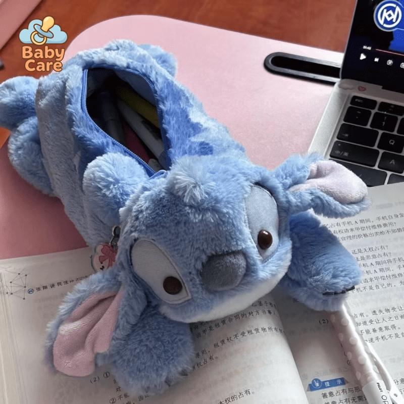 Trousse Stitch couché en peluche - vue de profil