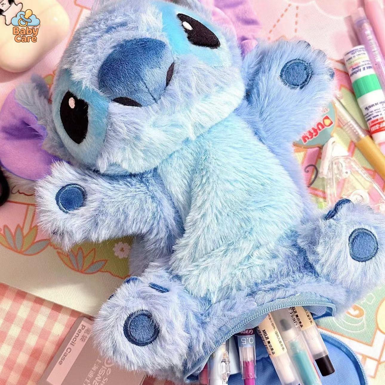 Trousse Stitch en peluche - zoom sur la matière