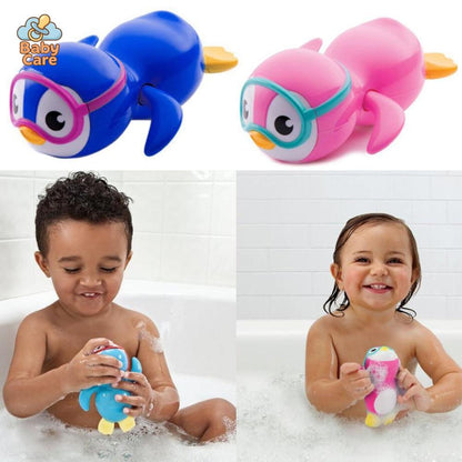 Pinguin Nageur de Bain - vue de profil