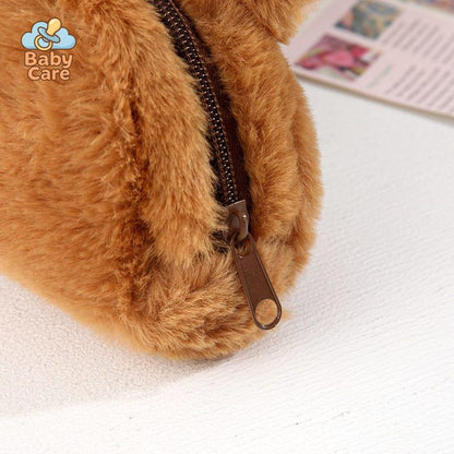 Trousse kawaii capybara en peluche - zoom sur la matière