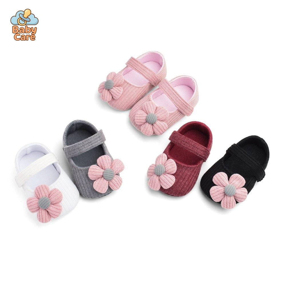 Chaussons en peluche pour bébés - Doux et chauds! - vue de profil