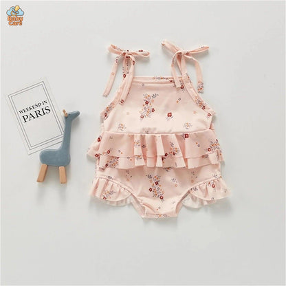 Maillot de bain bébé à imprimé floral - zoom sur la matière