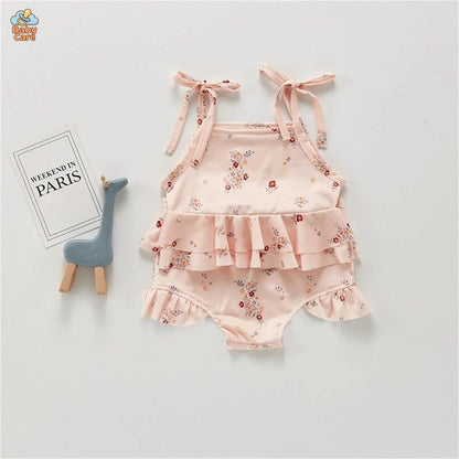 Maillot de bain bébé à imprimé floral - utilisation en situation