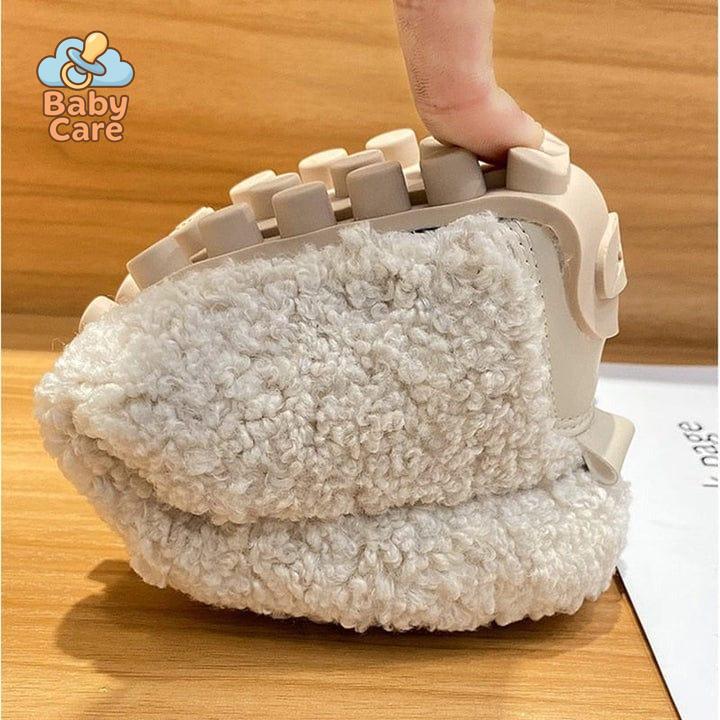 Chaussons en Peluche : Confort Luxe et Douceur - zoom sur la matière