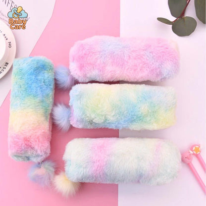 Trousse kawaii colorée en peluche - utilisation en situation
