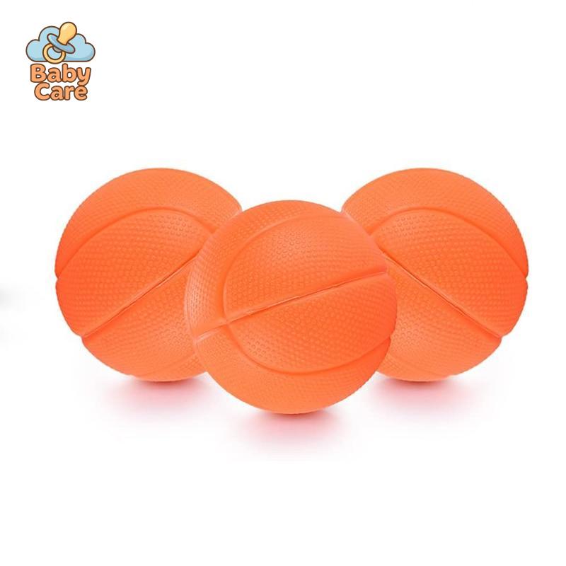 Jouet de bain - Panier de Basket Ventouse avec 3 Balles - photo lifestyle